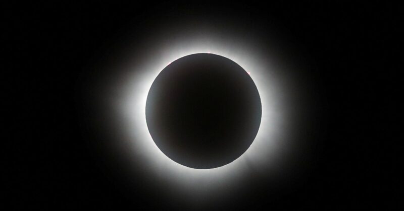 Leia mais sobre o artigo As Melhores Fotos do Eclipse Solar Total